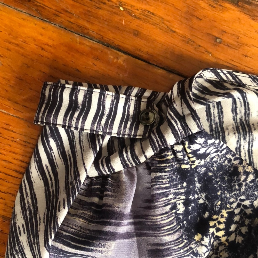 Blouse - Picture 3 of 3